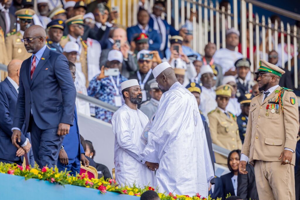 Guinée Conakry: le Général Assimi Goita à l’investiture de Mamadi Doumbouya