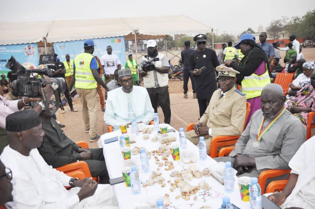 Opération Sunkalo Solidarité 2026 : Le Ministre Abdoulaye Diop prône la communion et l'unité nationale à Korofina