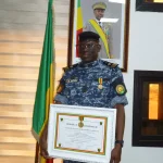 Récompense du Mérite à la Douane: le Colonel Baba Simpara honoré !